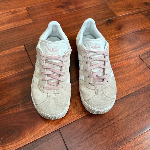 Adidas Gazelle Suede Sneakers in pink and White size 4 - Picture 2 of 8